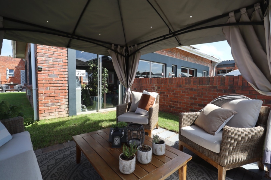 4 Bedroom Property for Sale in Sherwood Eastern Cape